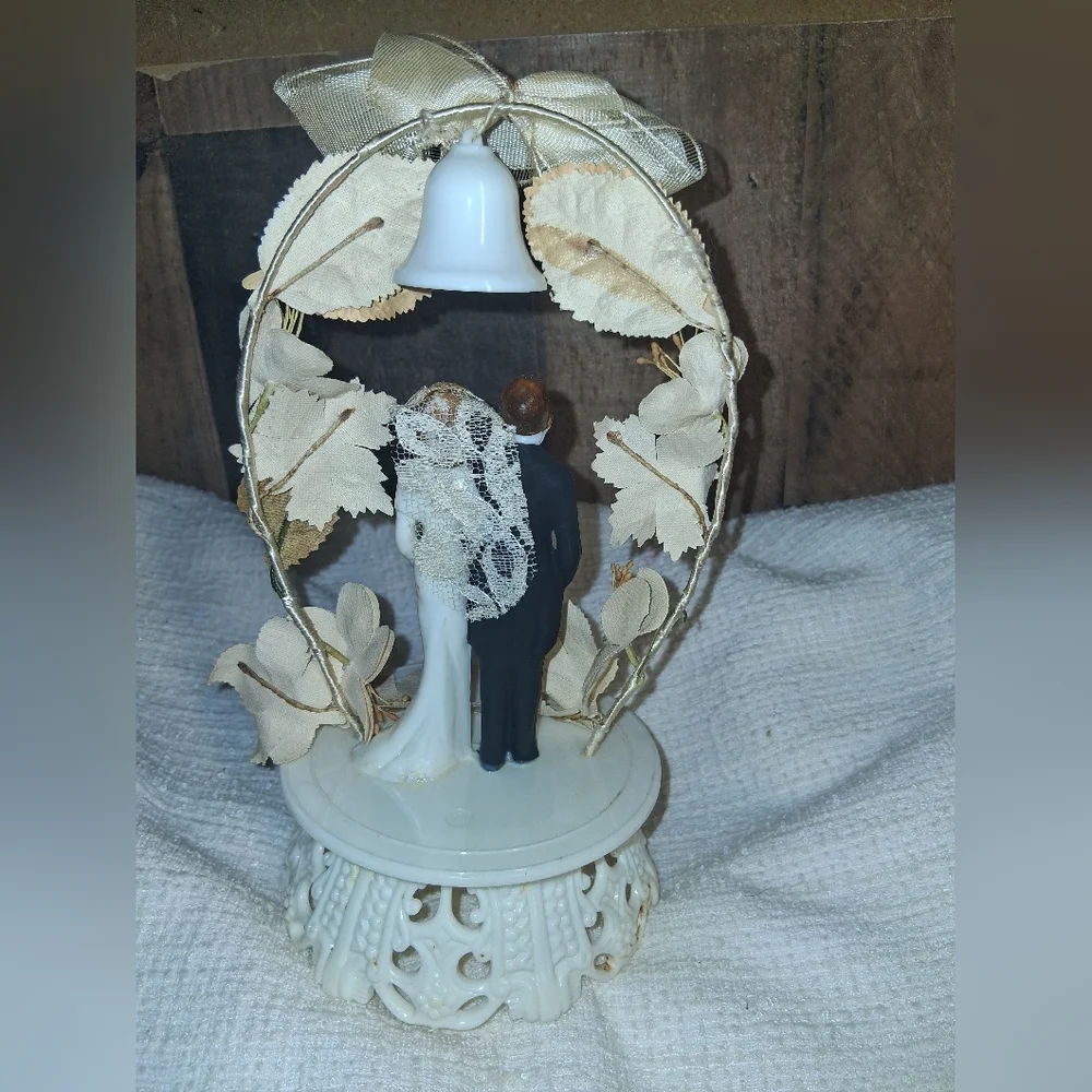 Vintage Bride & Groom Wedding Cake Topper w/ Bell, Arch & Flowers 1950s